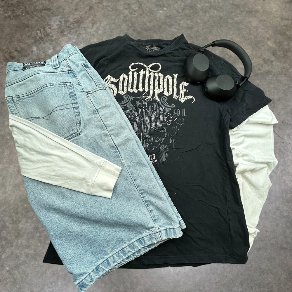 Southpole Graphic T-Shirt Mens XL Black Y2K Gothic Sequin Skater Grunge Boxy